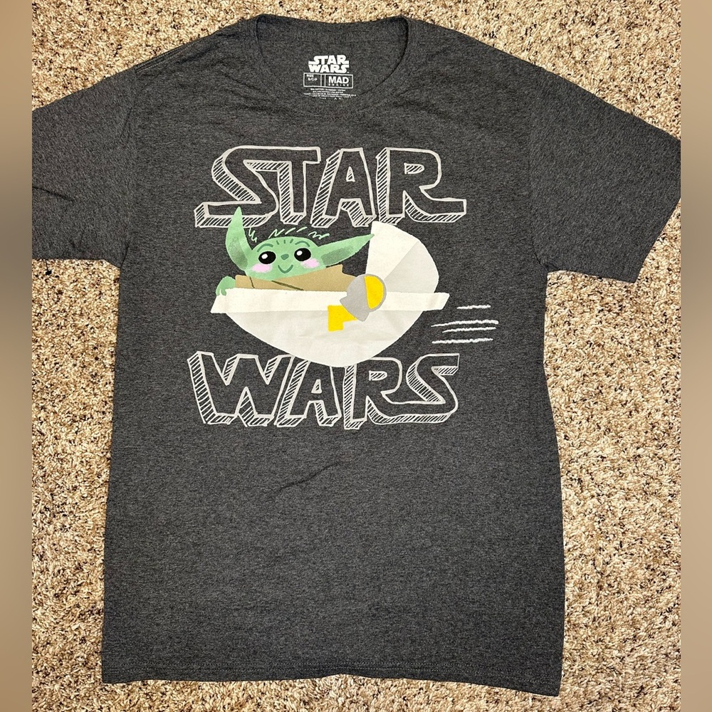 Star Wars Mad Engine WoMen’s‎ Baby Yoga T-Shirt Gray 
Size S/C/P